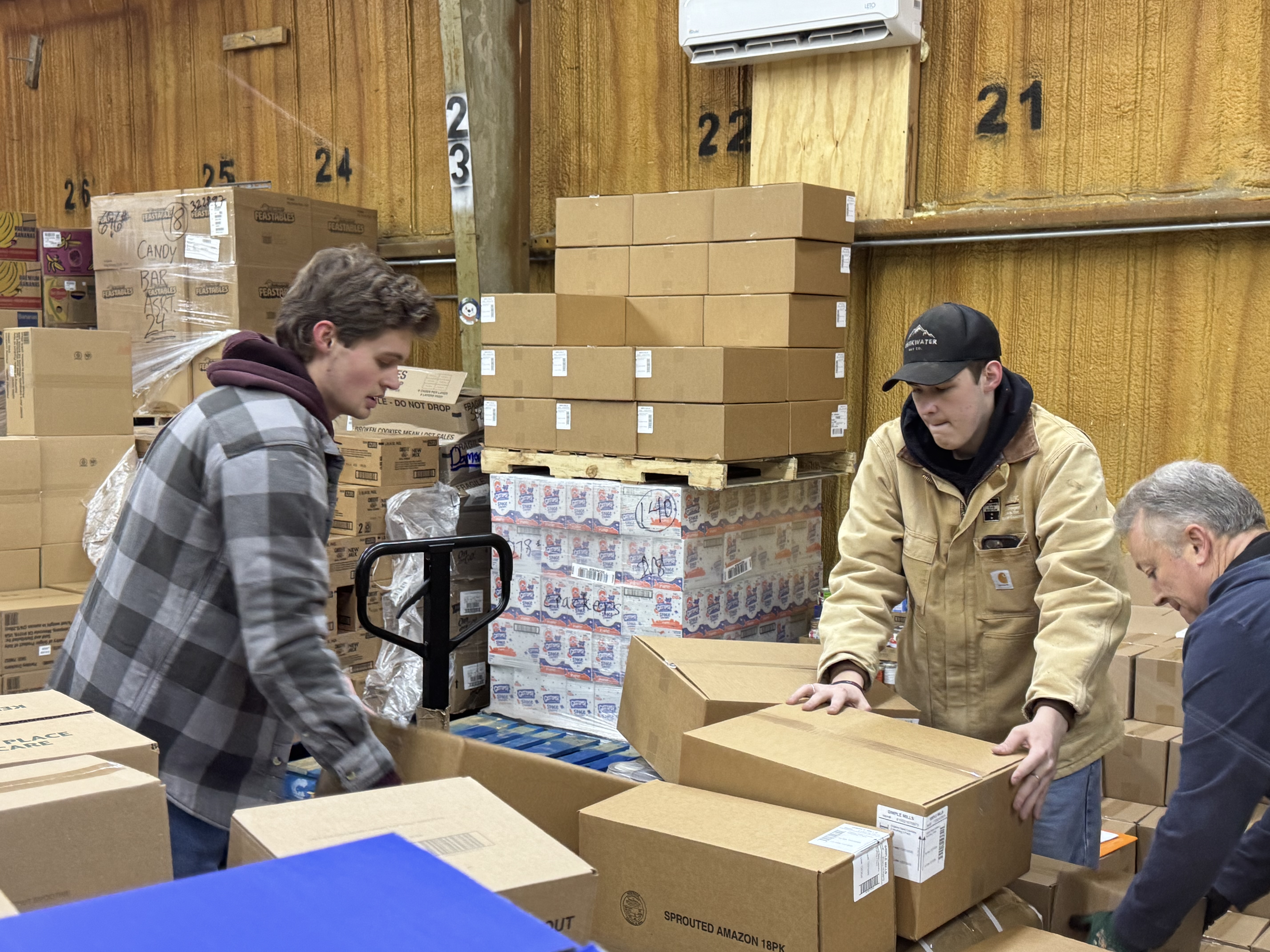 Our wonderful volunteers are hard at work, diligently sorting and packing boxes of food to share with our community. Their dedication truly embodies the heart of Servants of our Lord Ministry.
